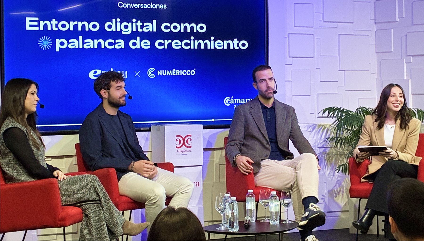 Conversaciones con Embou & Cámara.jpg